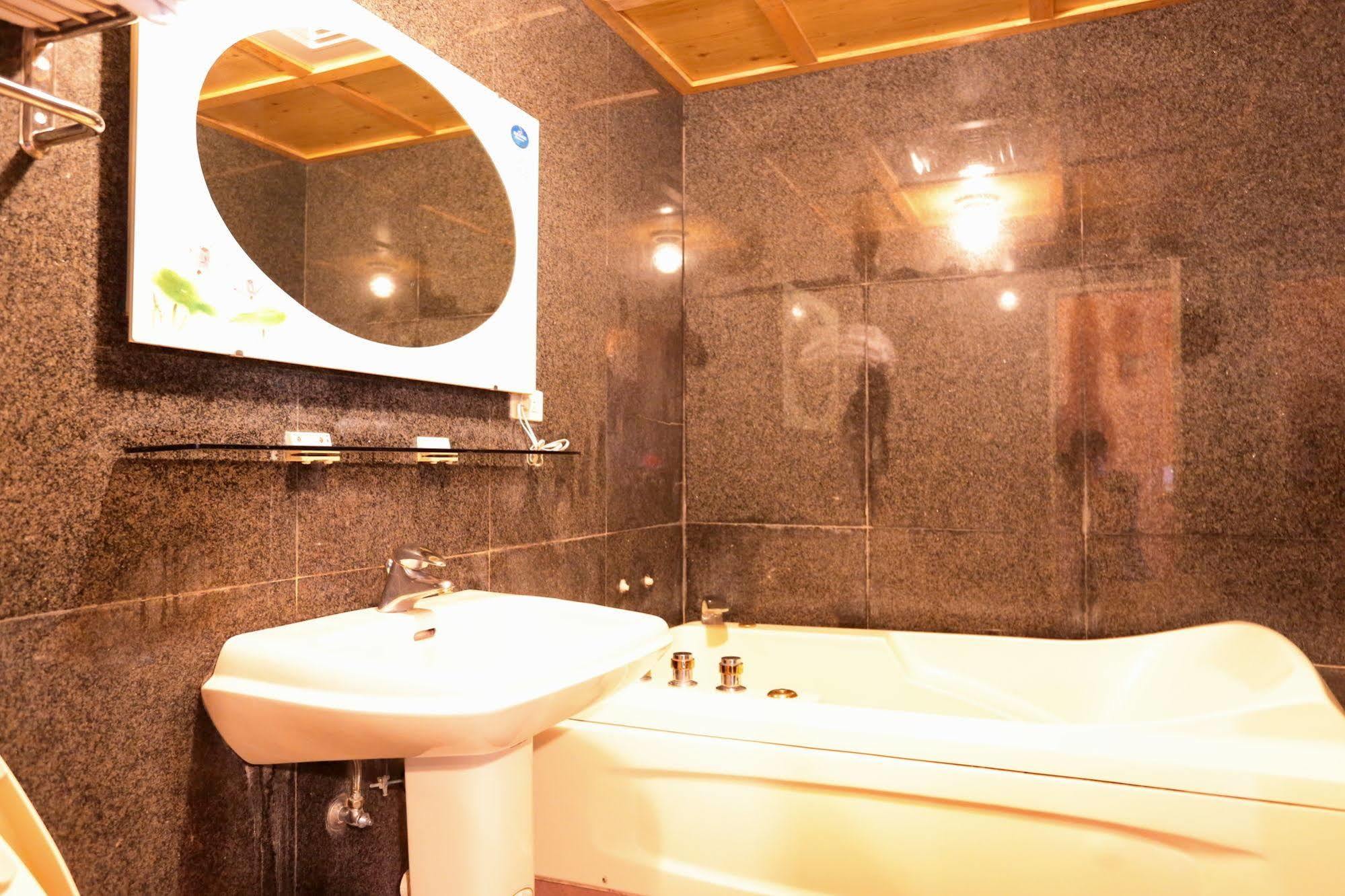 Kingtaiwan Hotel Лугу Экстерьер фото